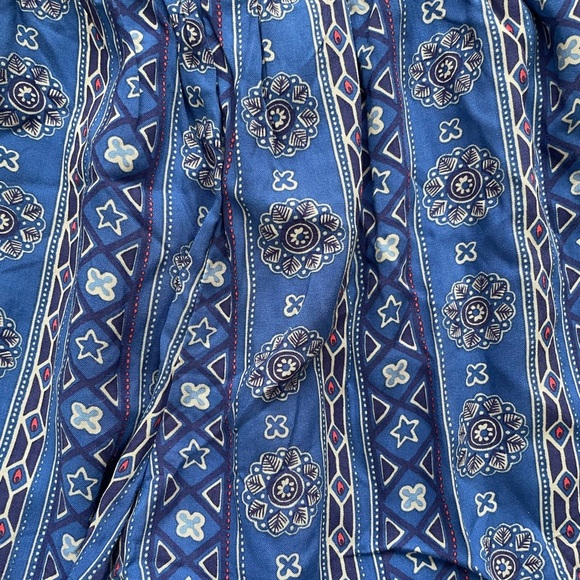 Hollister size small geometric tribal shorts - Picture 2 of 6